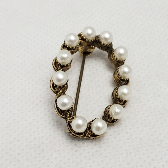 Round of Pearls Open Vintage Brooch Pin - Picture 3 of 11